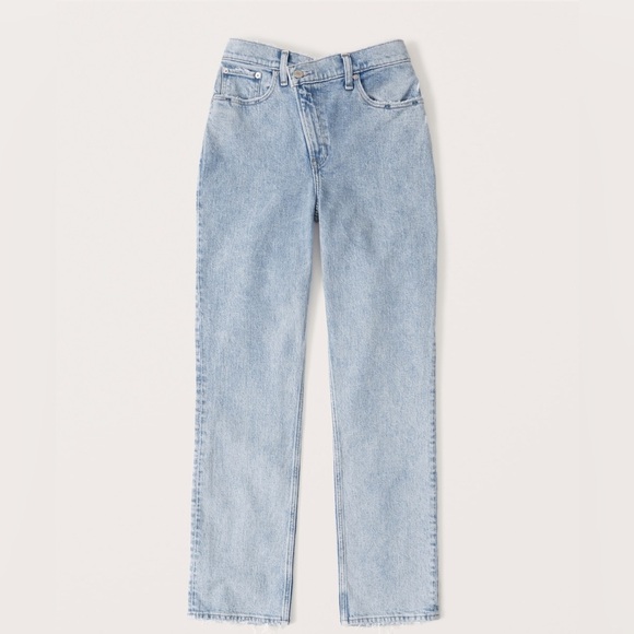 Abercrombie & Fitch Curve Love Ultra High Rise 90s Straight Jean - Picture 2 of 10